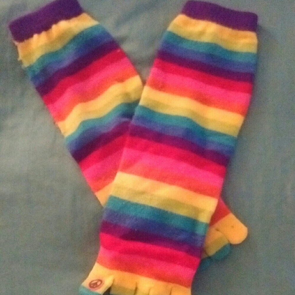 3/$10 🎀 Toe Socks